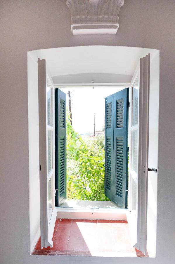 Traditional House Under The Clock Tower With Sweet View Poros Town Екстер'єр фото