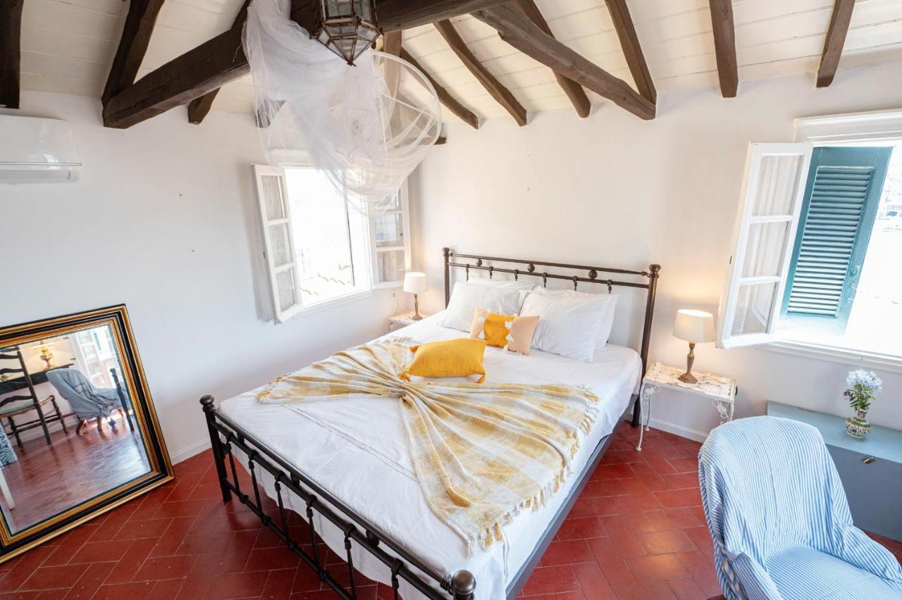 Traditional House Under The Clock Tower With Sweet View Poros Town Екстер'єр фото