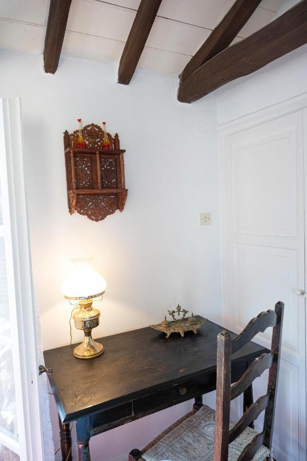 Traditional House Under The Clock Tower With Sweet View Poros Town Екстер'єр фото