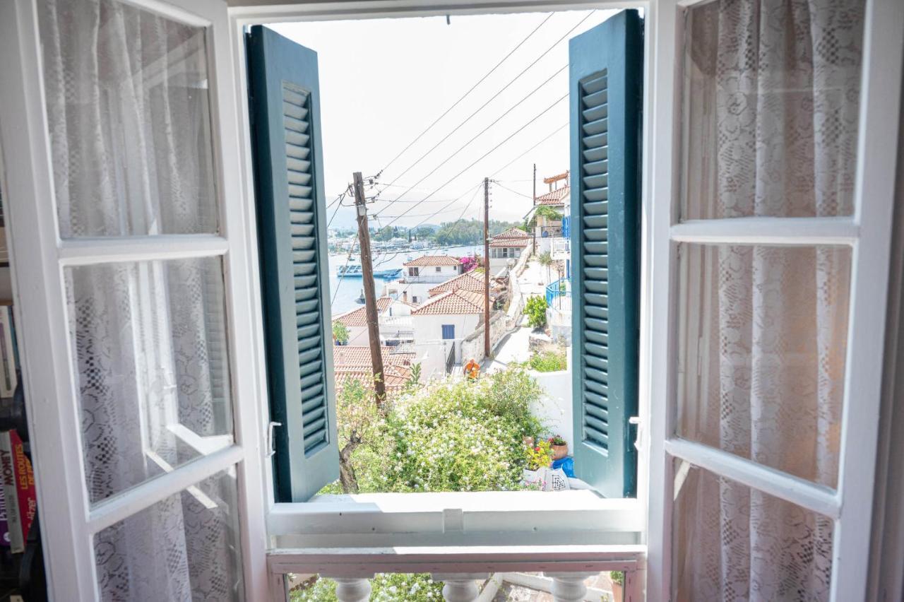 Traditional House Under The Clock Tower With Sweet View Poros Town Екстер'єр фото